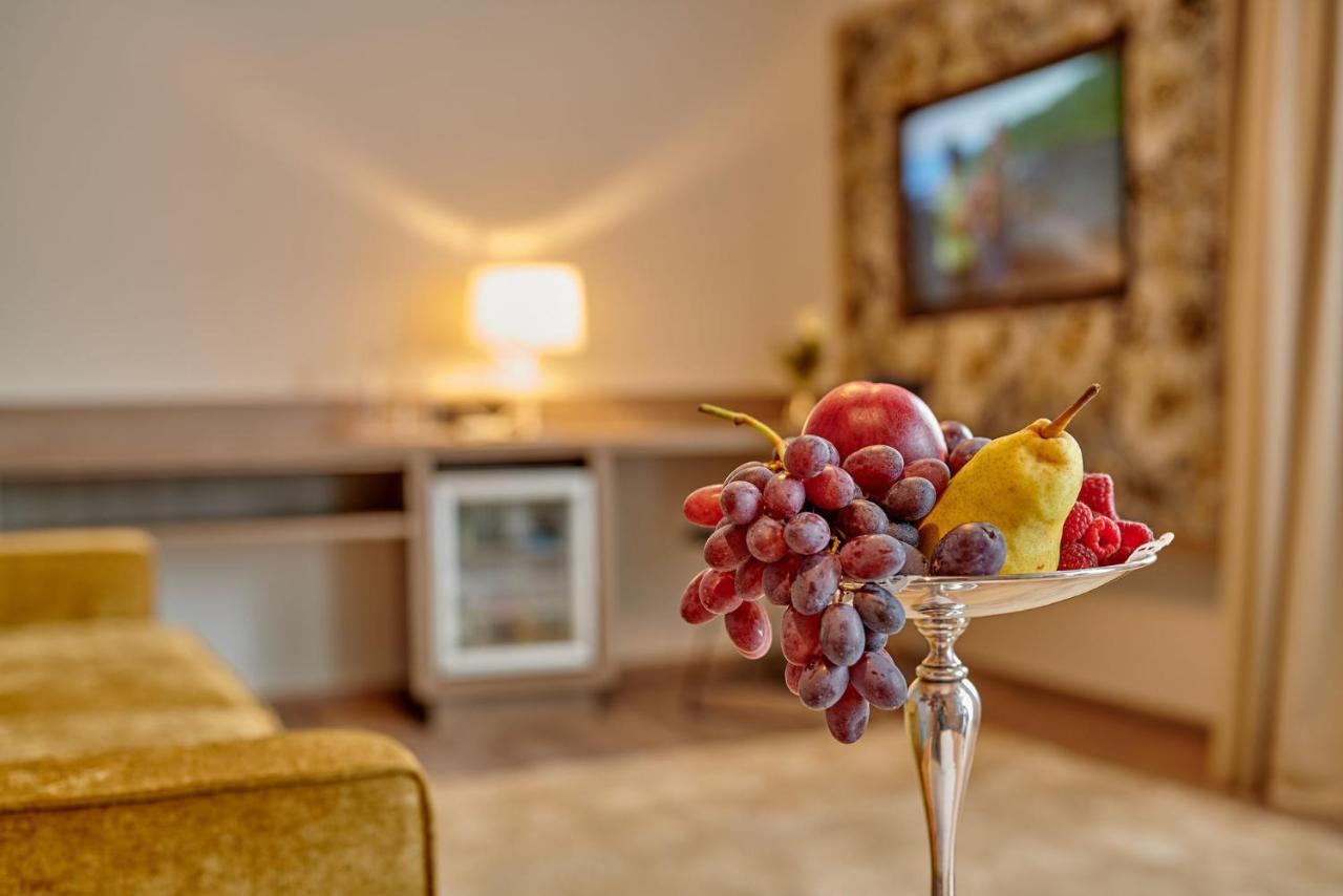 Hotel Am See Neutraubling Room photo
